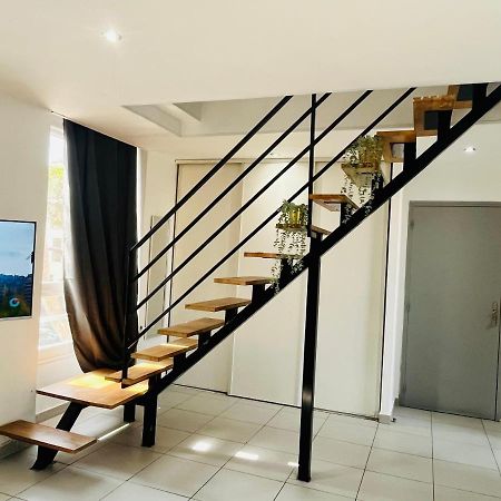 Superbe Duplex Design Neuf 2 Chambres, Climatise Tout Confort, Facile D,Acces Stationnement Gratuit มาร์กเซย ภายนอก รูปภาพ