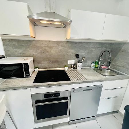 Superbe Duplex Design Neuf 2 Chambres, Climatise Tout Confort, Facile D,Acces Stationnement Gratuit มาร์กเซย ภายนอก รูปภาพ