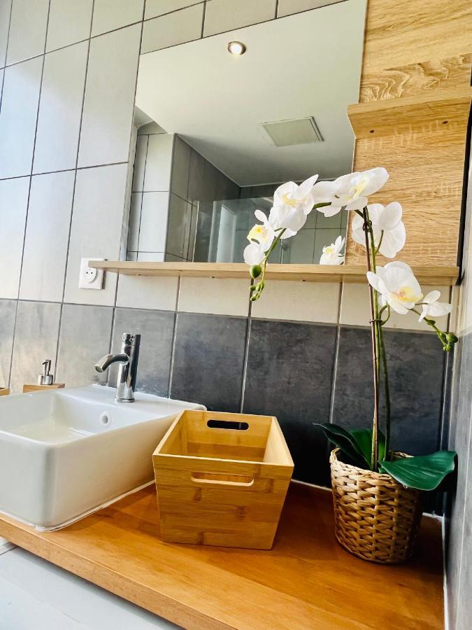 Superbe Duplex Design Neuf 2 Chambres, Climatise Tout Confort, Facile D,Acces Stationnement Gratuit มาร์กเซย ภายนอก รูปภาพ